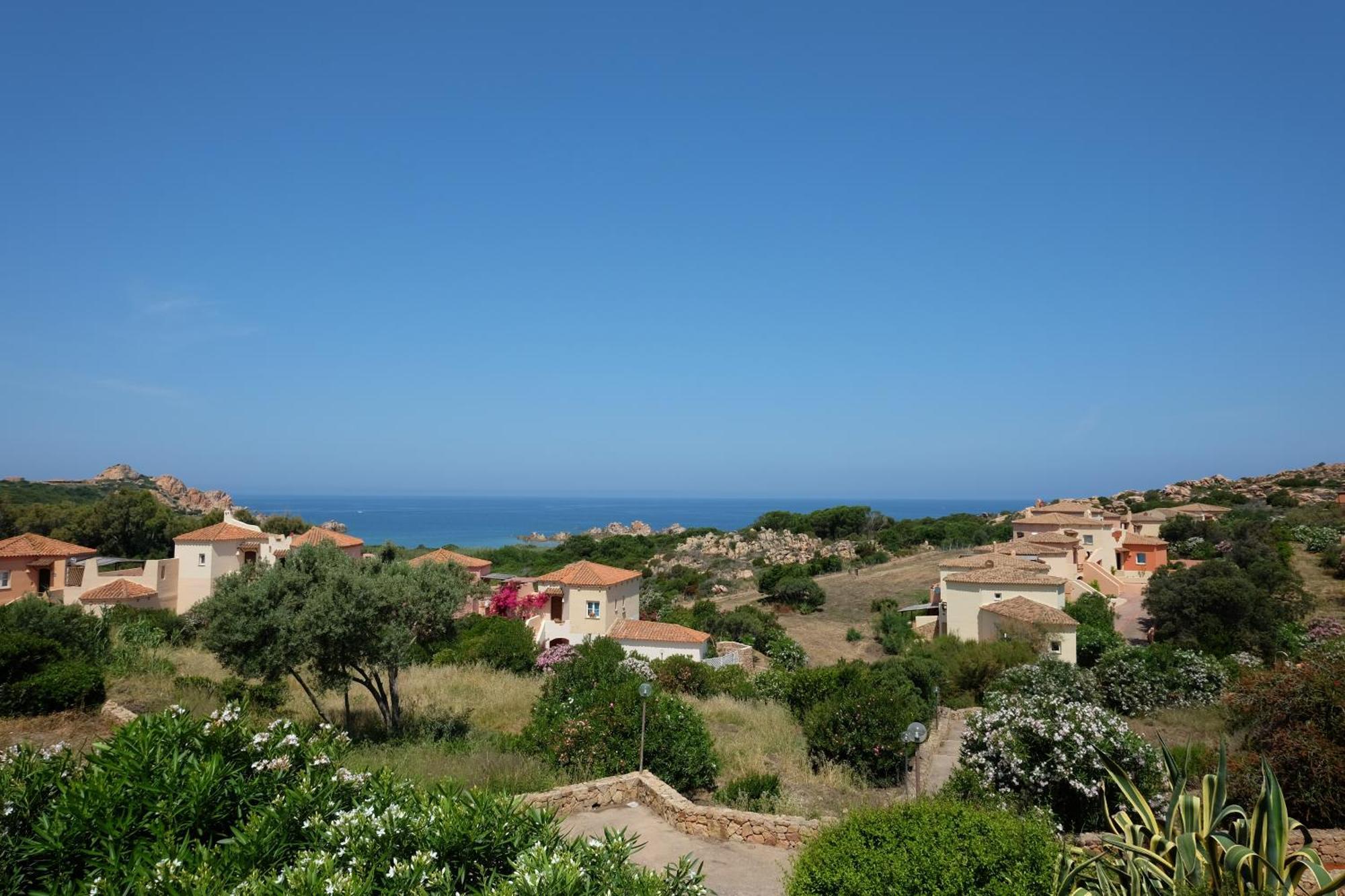 Calarossa Sardinia Apartments Isola Rossa Buitenkant foto